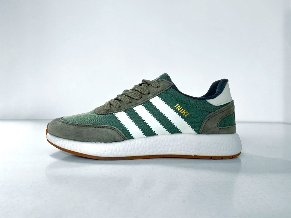 Кроссовки Adidas Iniki Runner Boost