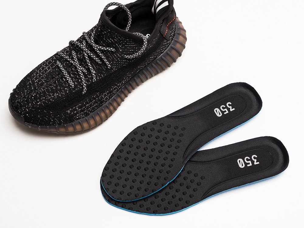 Кроссовки Adidas Yeezy 350 Boost v2 — изображение 2