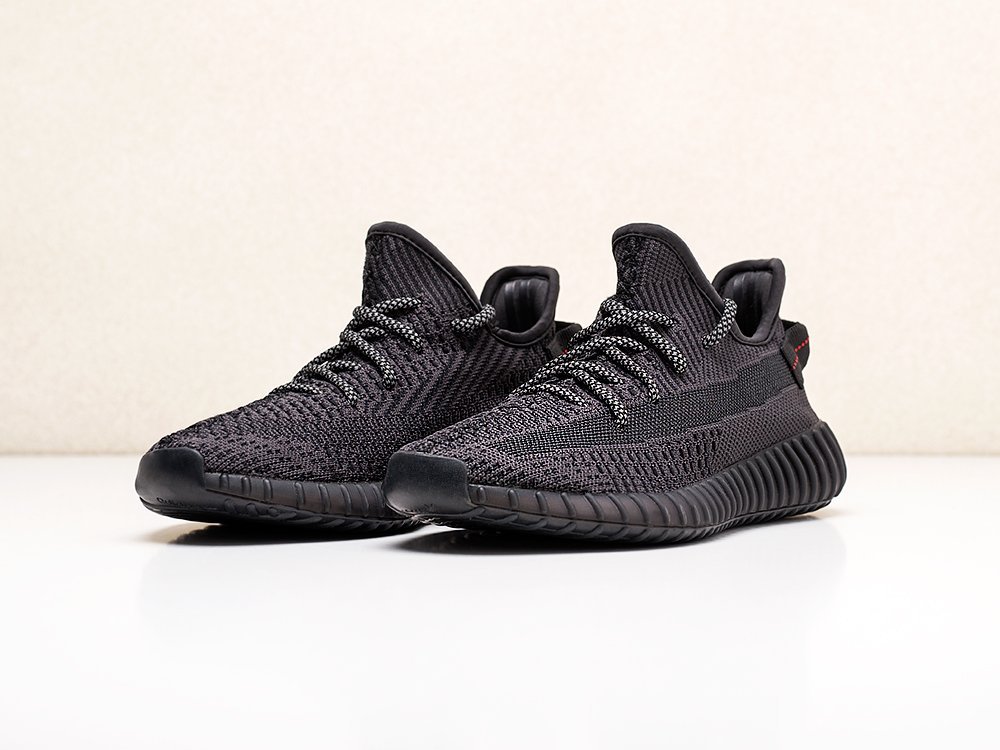 Кроссовки Adidas Yeezy 350 Boost v2 — изображение 2