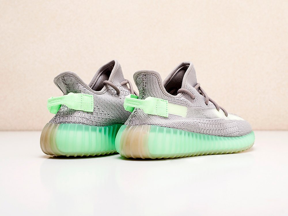 Кроссовки Adidas Yeezy 350 Boost v2 — изображение 3