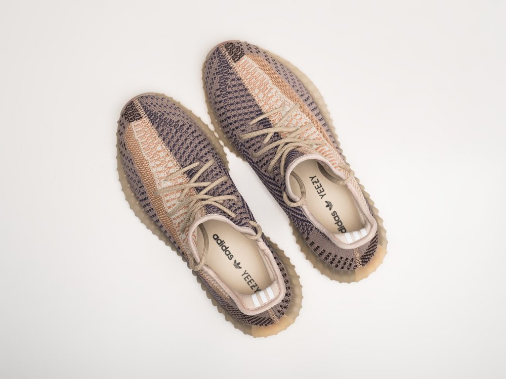 Кроссовки Adidas Yeezy 350 Boost v2 — изображение 3