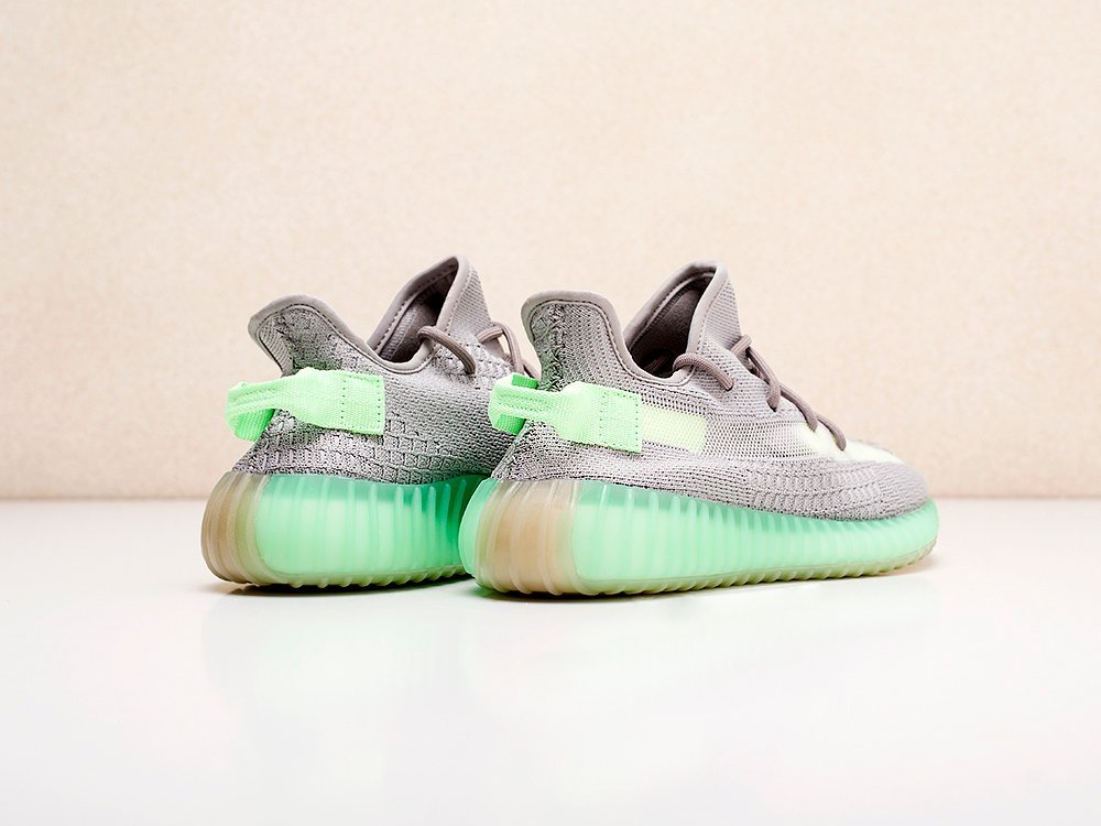 Кроссовки Adidas Yeezy 350 Boost v2 — изображение 3