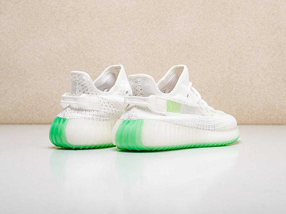 Кроссовки Adidas Yeezy 350 Boost v2 — изображение 3
