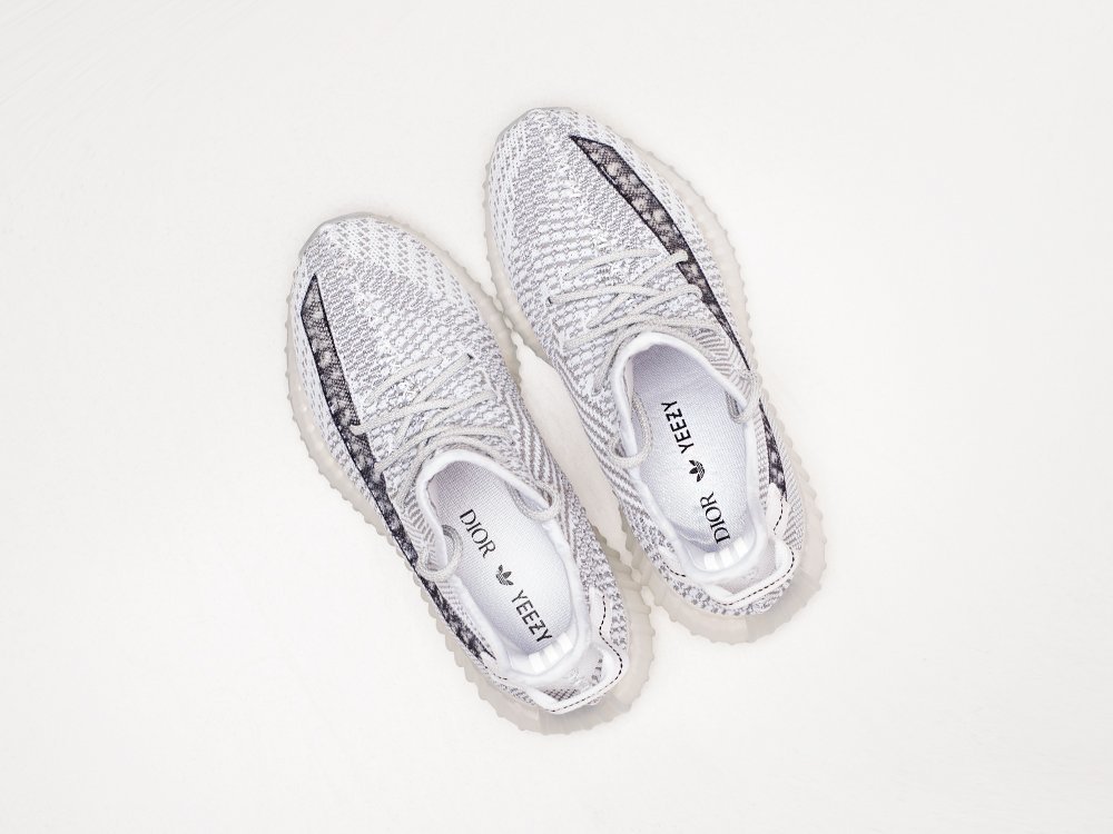Кроссовки Adidas Yeezy 350 Boost v2 — изображение 5