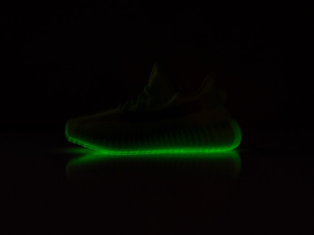 Кроссовки Adidas Yeezy 350 Boost v2 — изображение 7
