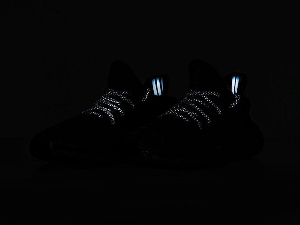 Кроссовки Adidas Yeezy 350 Boost v2 — изображение 7