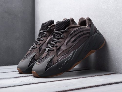 Кроссовки Adidas Yeezy Boost 700 v2
