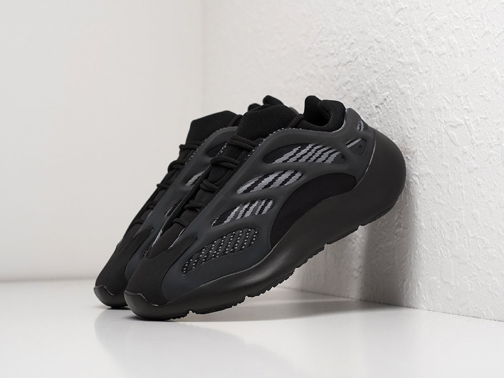 Кроссовки Adidas Yeezy Boost 700 v3