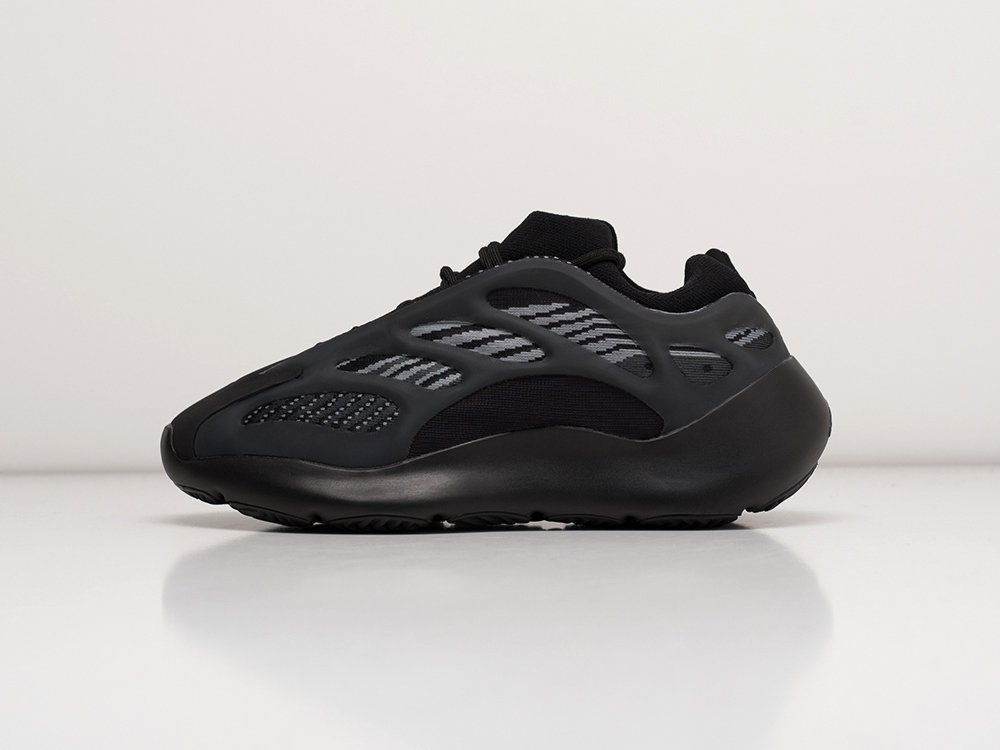 Кроссовки Adidas Yeezy Boost 700 v3 — изображение 2