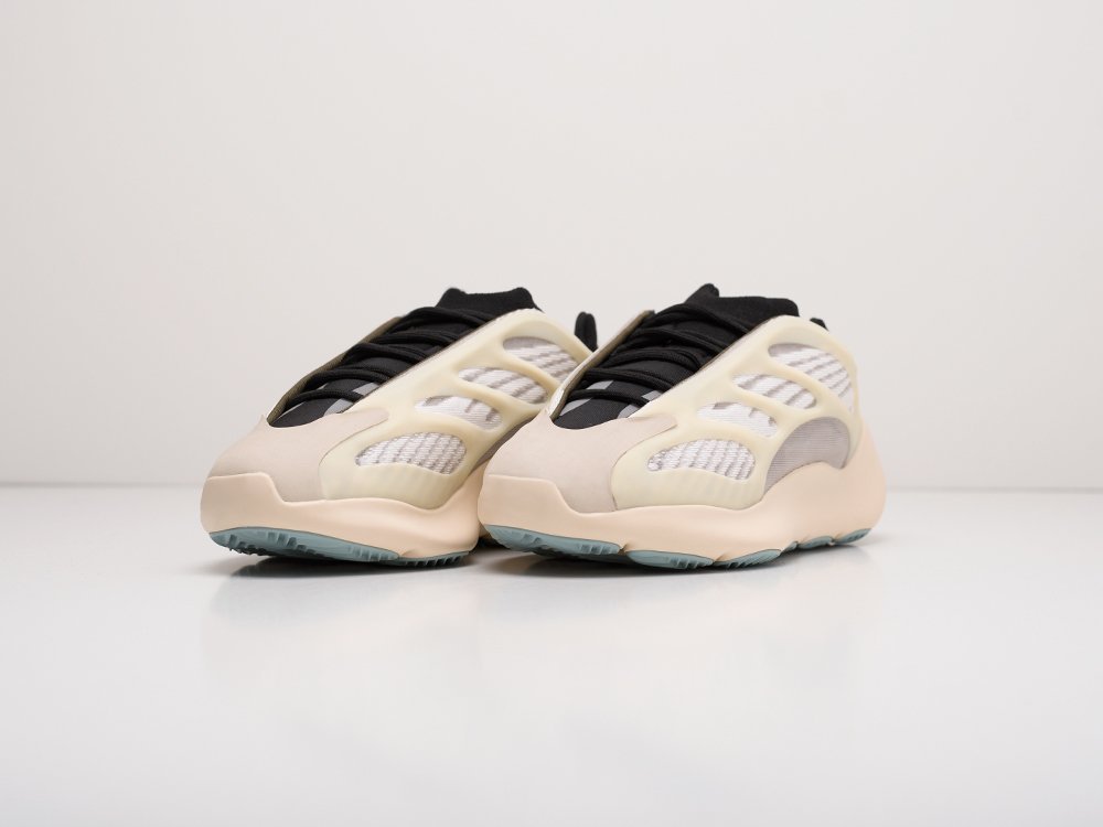 Кроссовки Adidas Yeezy Boost 700 v3 — изображение 2