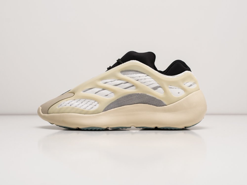 Кроссовки Adidas Yeezy Boost 700 v3 — изображение 2