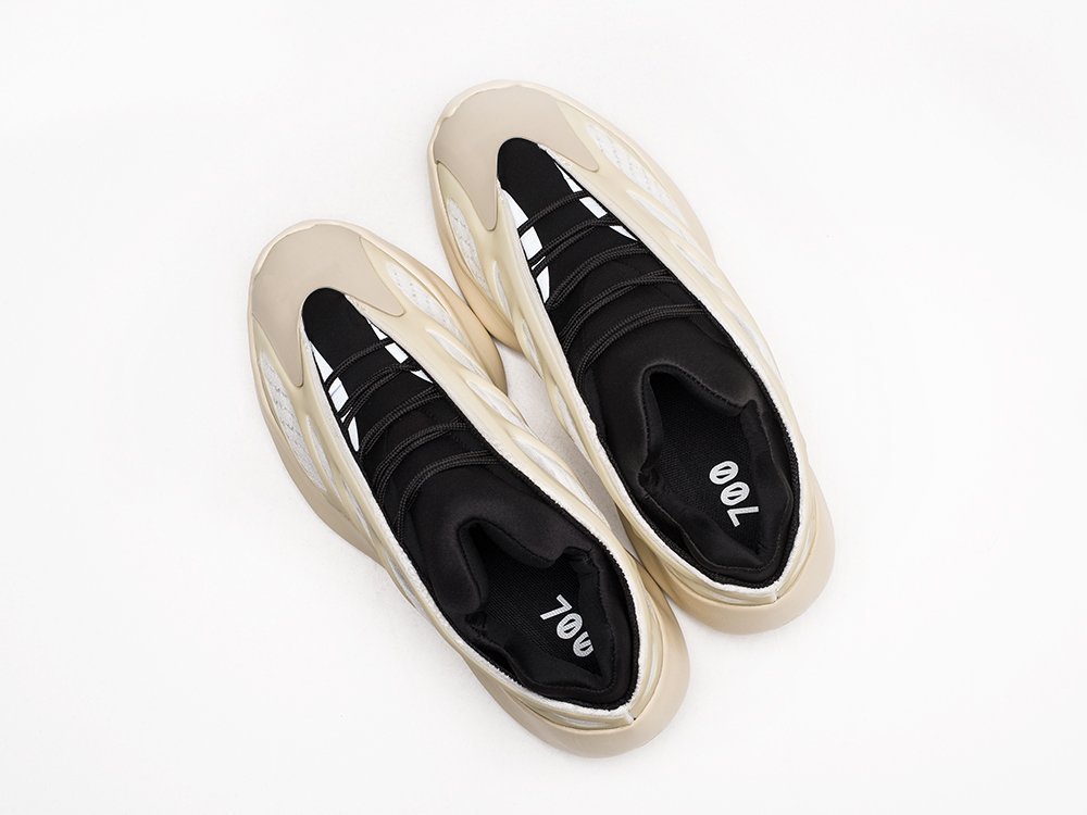Кроссовки Adidas Yeezy Boost 700 v3 — изображение 3