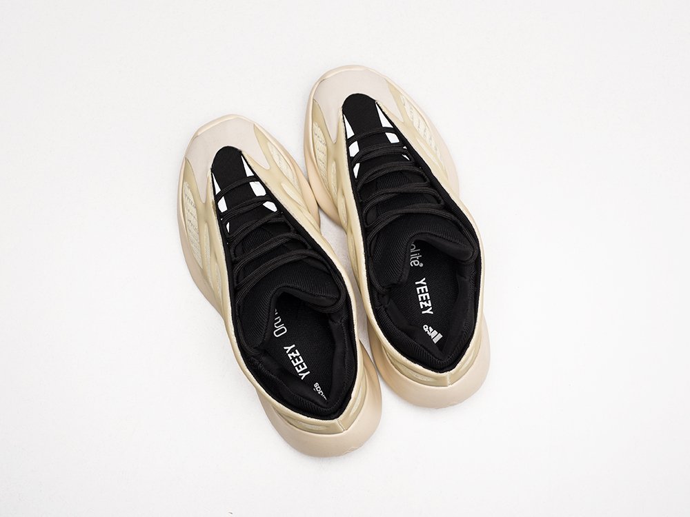 Кроссовки Adidas Yeezy Boost 700 v3 — изображение 3