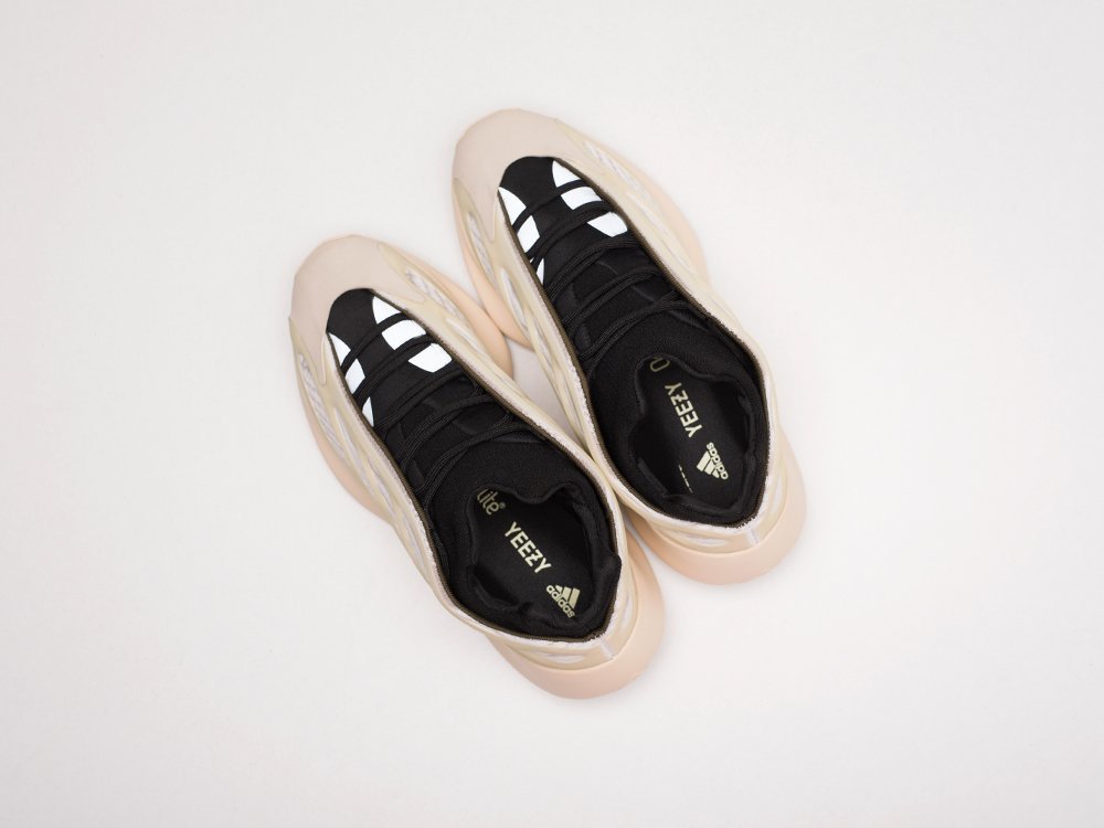 Кроссовки Adidas Yeezy Boost 700 v3 — изображение 6