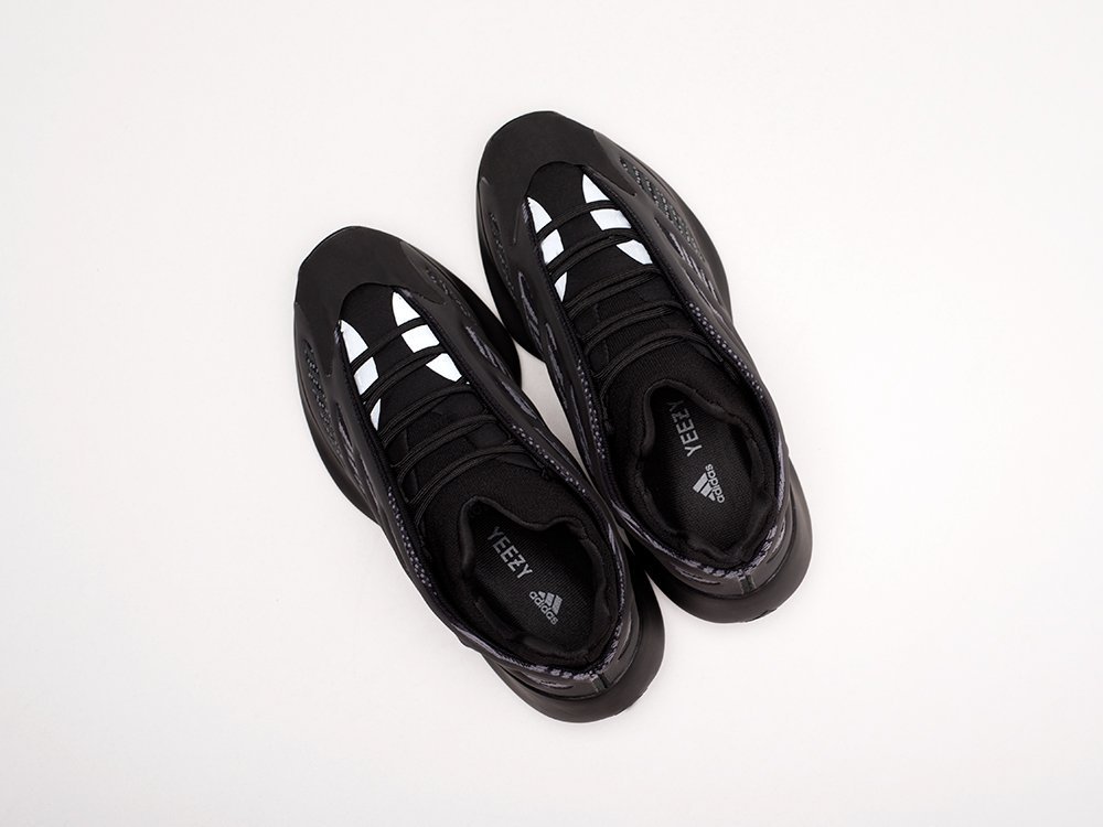 Кроссовки Adidas Yeezy Boost 700 v3 — изображение 6