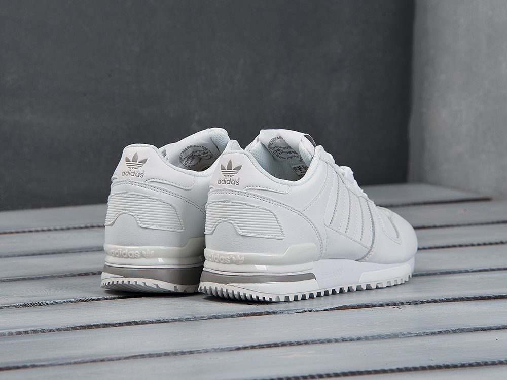 Кроссовки Adidas ZX 700 — изображение 9