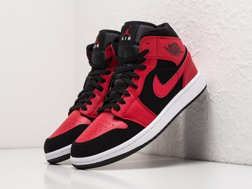 Кроссовки Nike Air Jordan 1