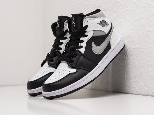 Кроссовки Nike Air Jordan 1