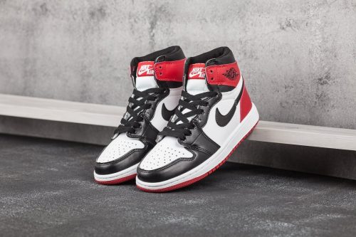 Кроссовки Nike Air Jordan 1