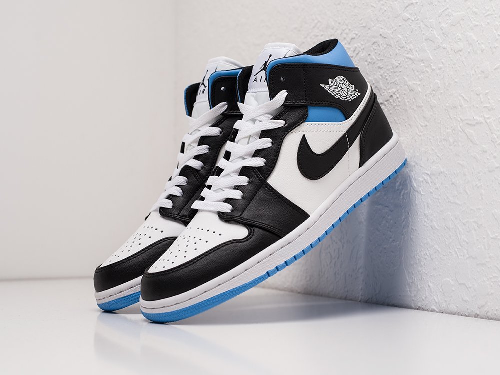 Кроссовки Nike Air Jordan 1