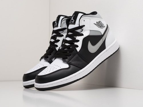 Кроссовки Nike Air Jordan 1