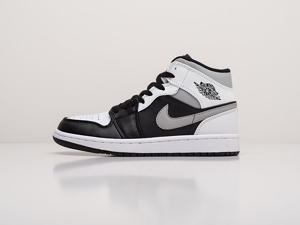 Кроссовки Nike Air Jordan 1 — изображение 2