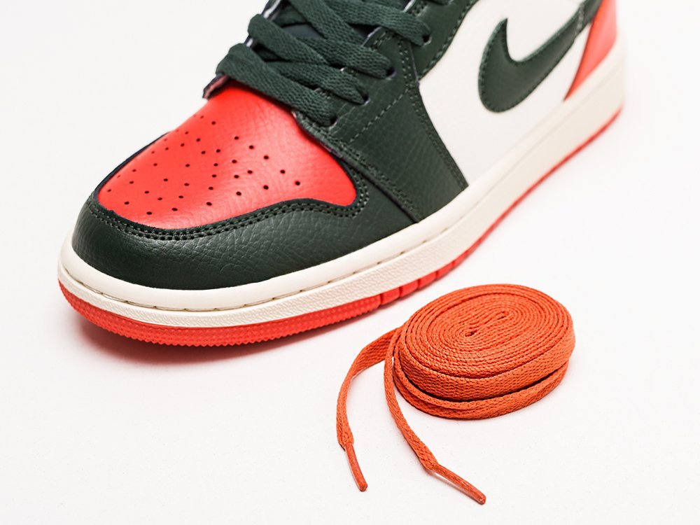 Кроссовки Nike Air Jordan 1 — изображение 3