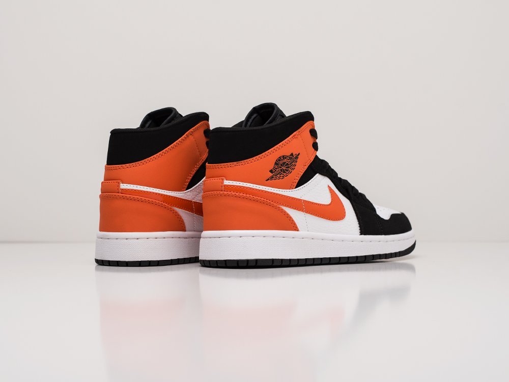 Кроссовки Nike Air Jordan 1 — изображение 3