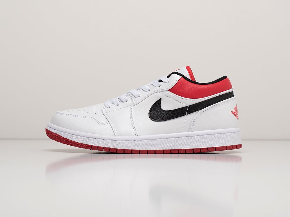Кроссовки Nike Air Jordan 1 Low — изображение 2