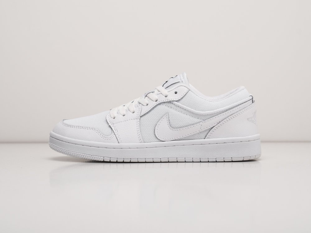 Кроссовки Nike Air Jordan 1 Low — изображение 2