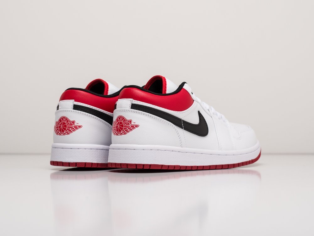 Кроссовки Nike Air Jordan 1 Low — изображение 4